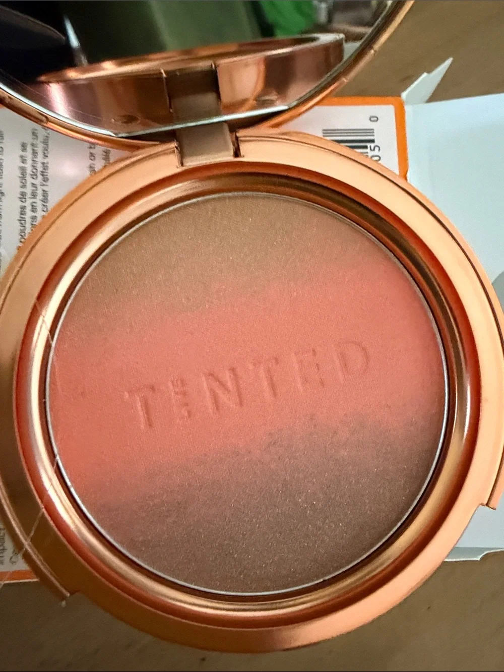 Live Tinted Bronzer & Contour Compact - Peachy Bronze